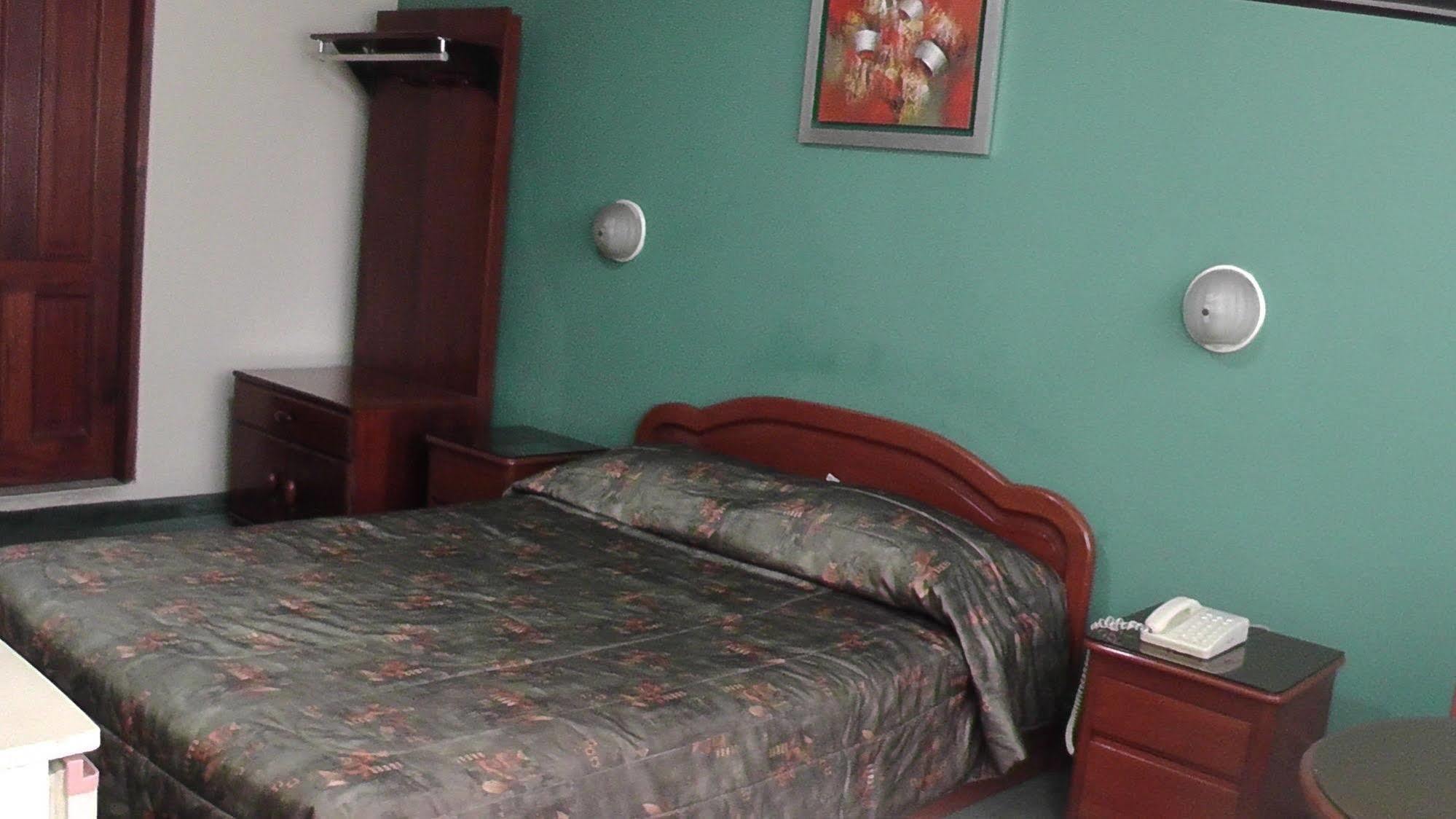 Hotel La Molina Lima Buitenkant foto